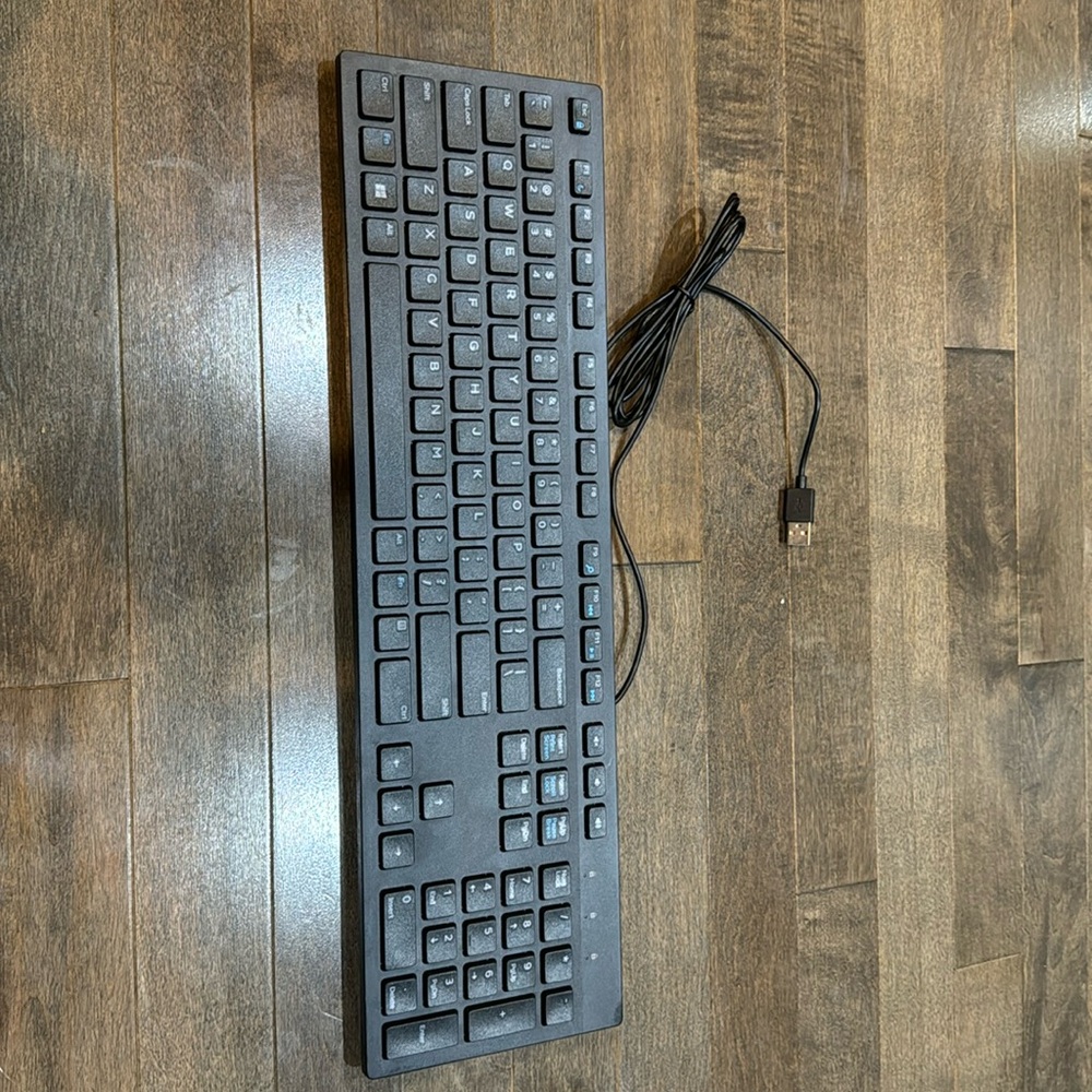 NWOT Dell Wired Keyboard